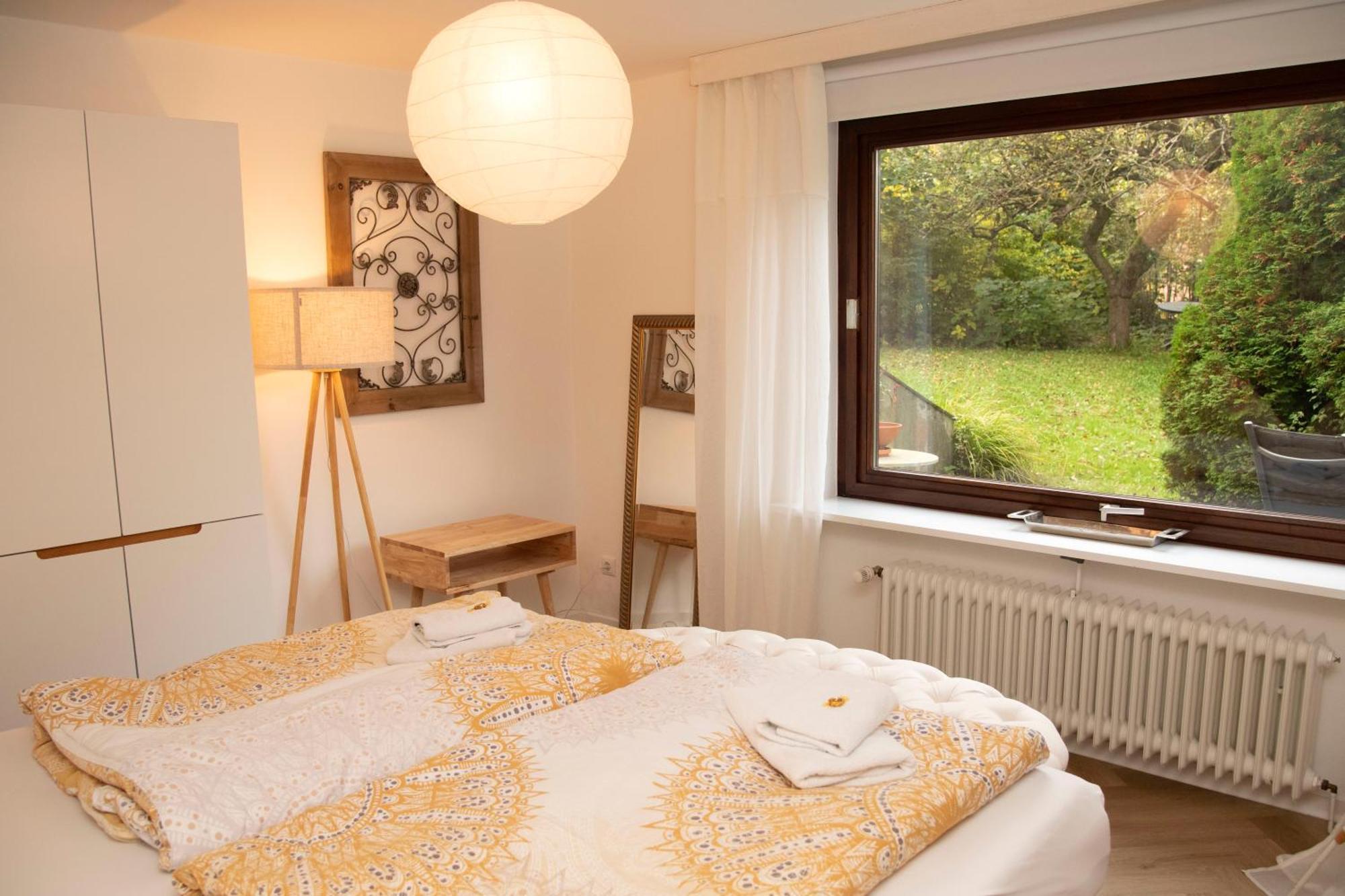 Mitten Im Gruenen - Apartment Mit Wohlfuehlcharakter In Stadtrandlage Eutin Exterior foto
